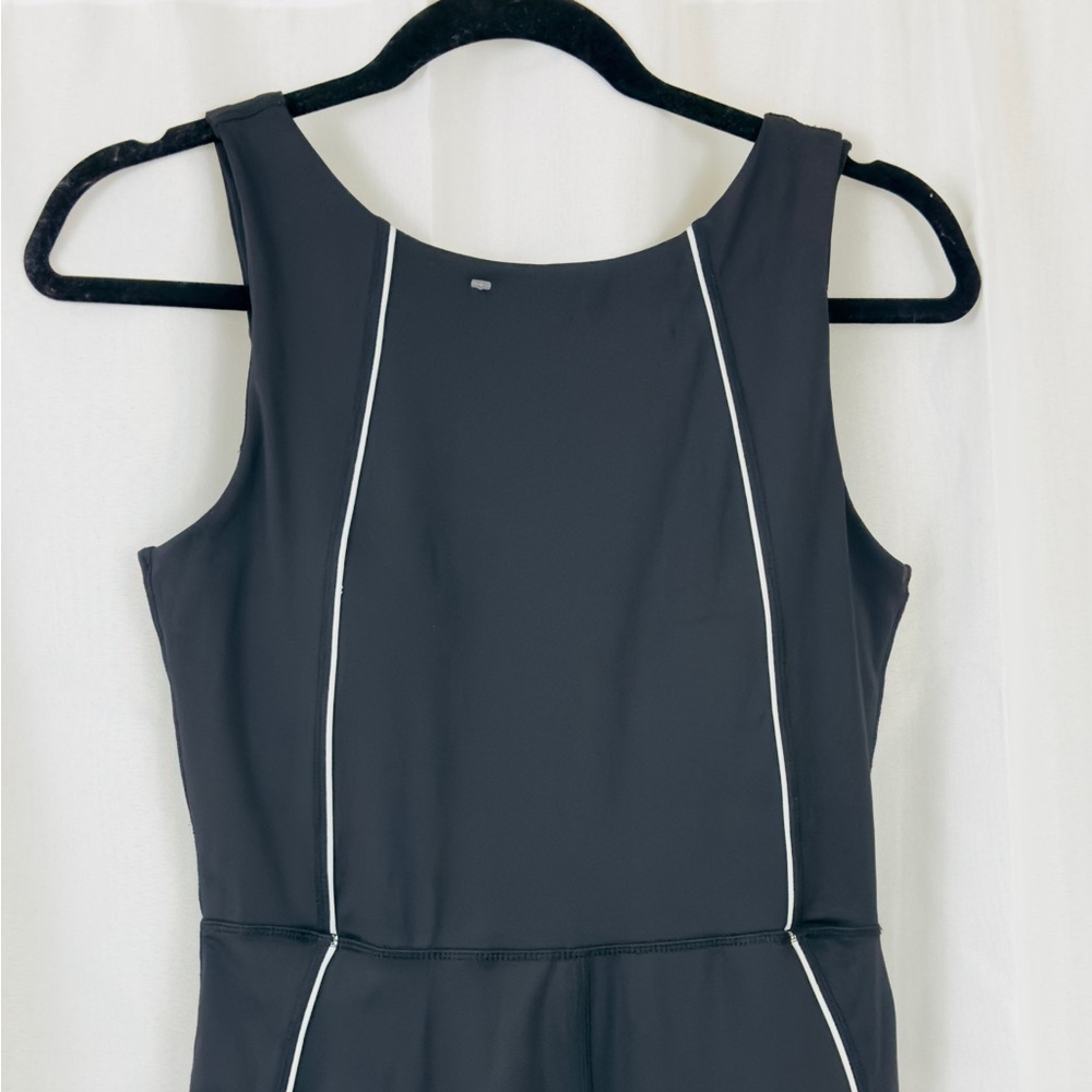 Move Theology Black 25” Sleeveless Jumpsuit with Piping & Scoop Back Large NWT - Picture 2 of 9